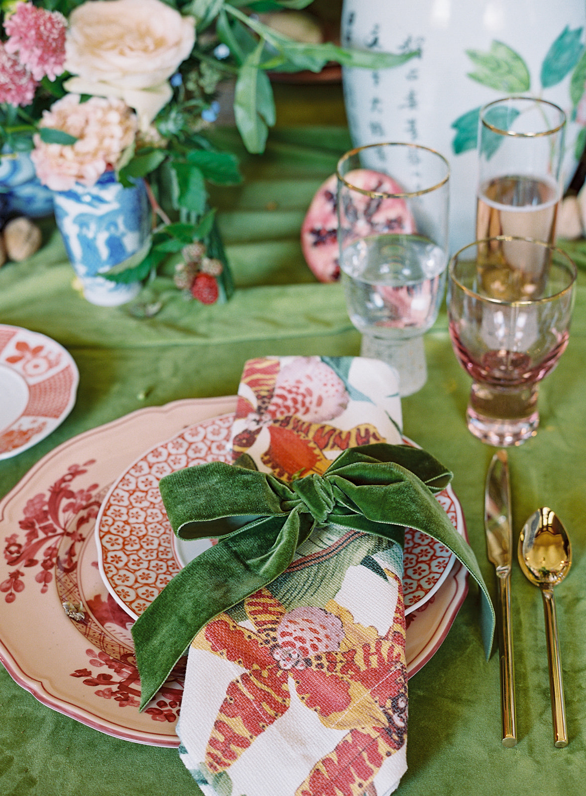 Luxe Asian Fusion Table Design