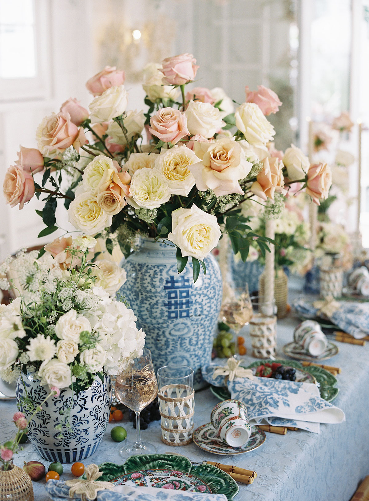 chinoiserie table design