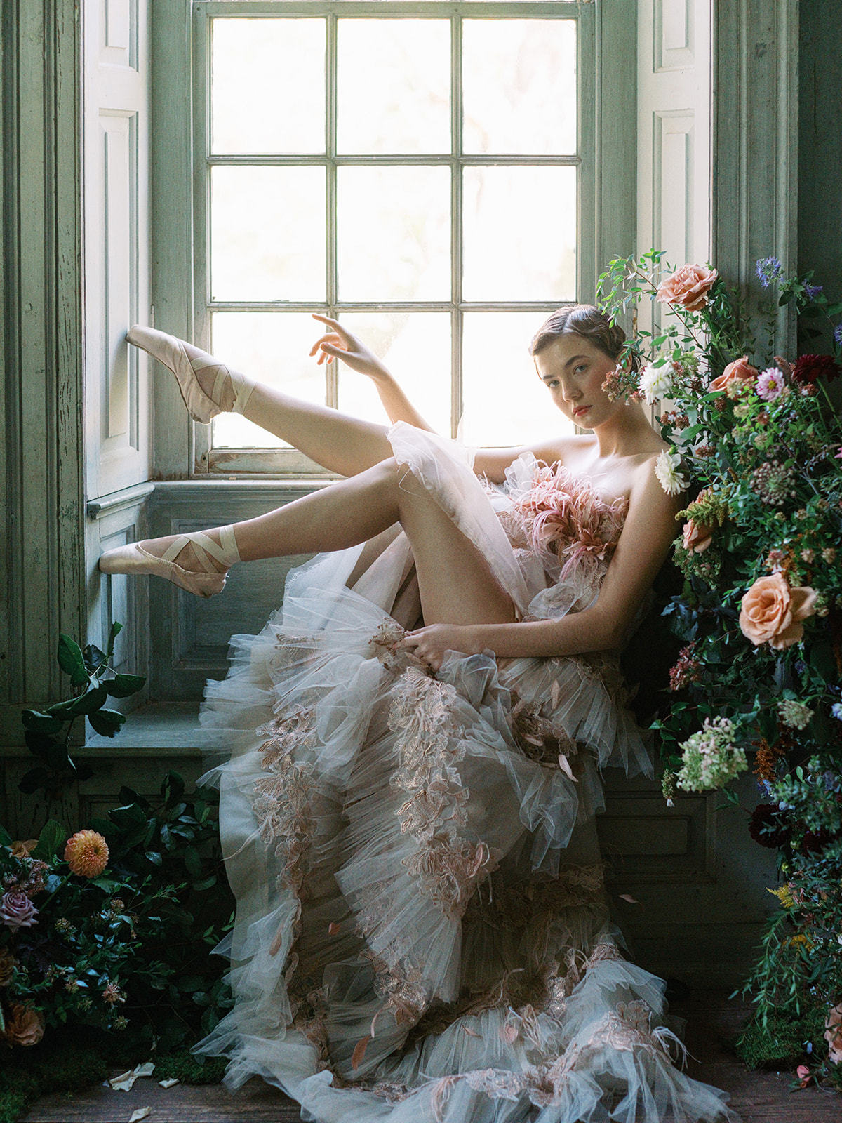 Fashion Shoot with Ballet Theme in a Garden
